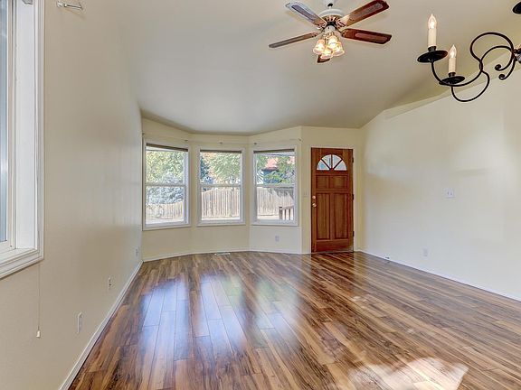 5th image of 804-07 E Main St