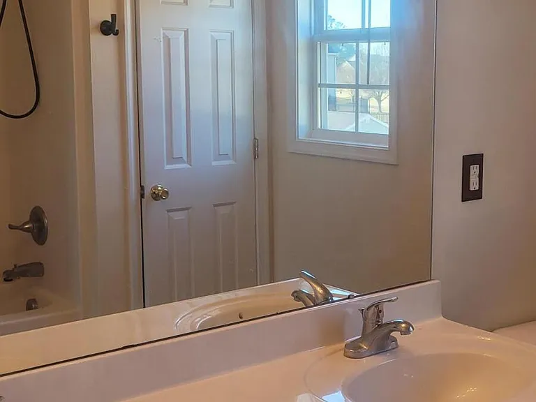 611 Prince William Dr — Photo 15