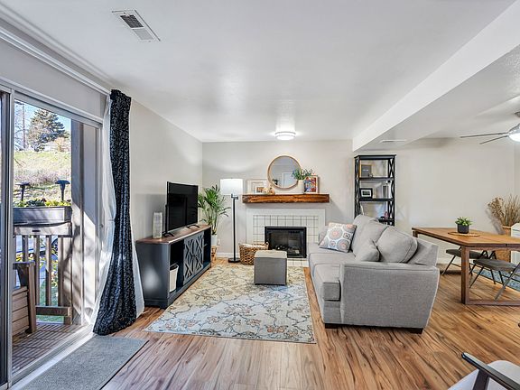 2nd image of 405 E Creekside Cir APT C