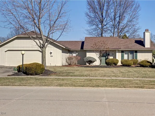 32758 Bridgestone Dr, North Ridgeville, OH 44039
