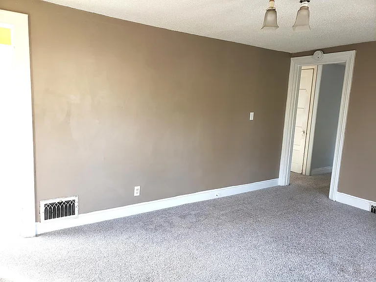 824 Washington St #2 — Photo 5