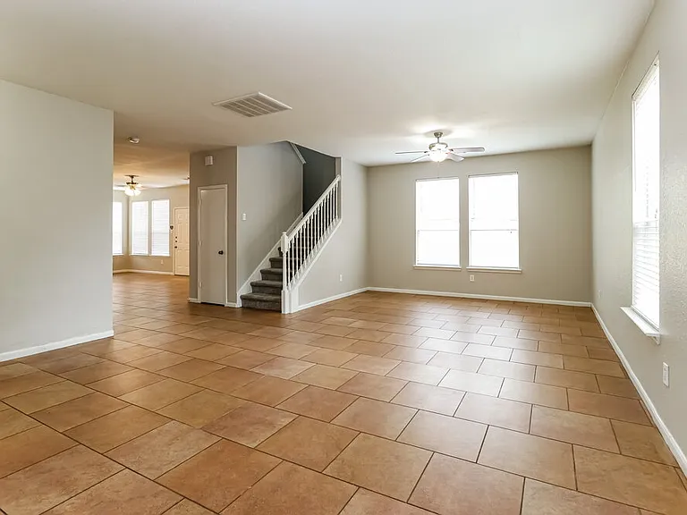 21202 Allenham Ct — Photo 5