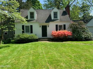 2212 Niskayuna Drive, Niskayuna, NY 12309
