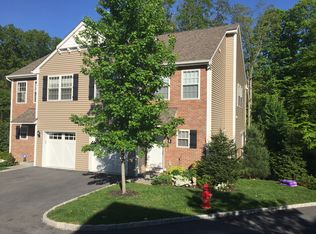 6 Robert Rinaldi Ln, Ossining, NY 10562