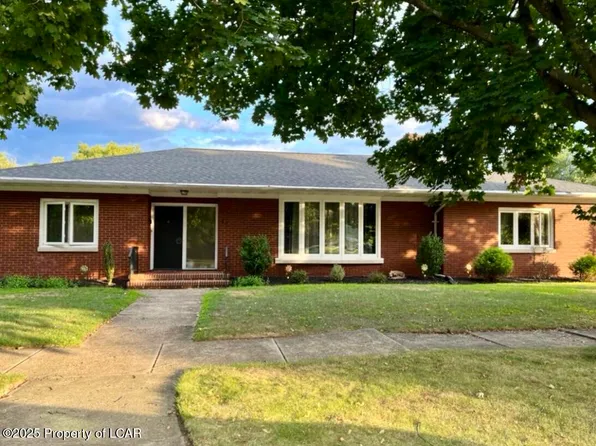 10 Clark St, Wyoming, PA 18644