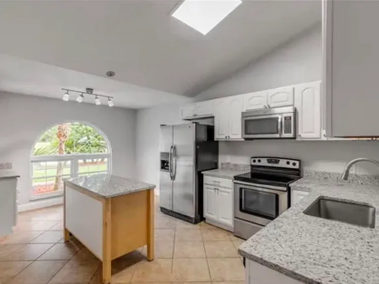 3119 Holiday St — Photo 5