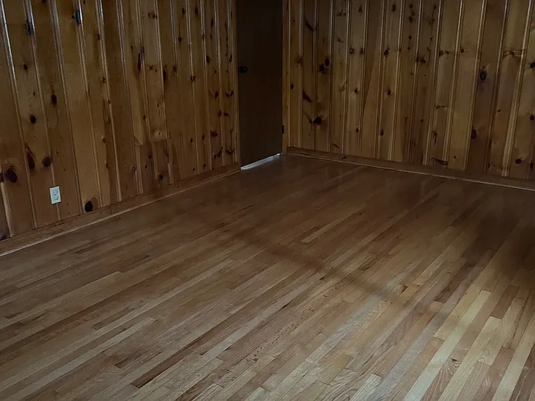 5705 Creighton St — Photo 2