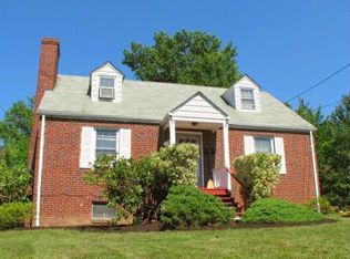 1317 S Oakland St, Arlington, VA 22204