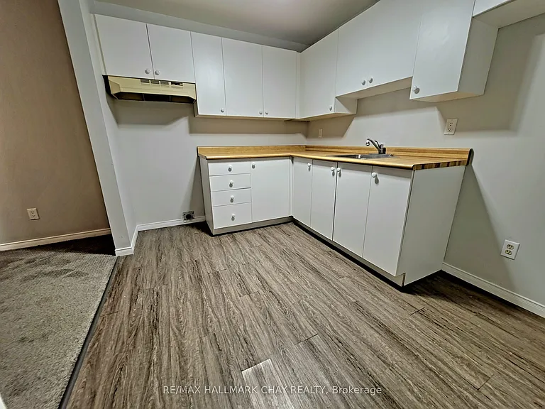 30 Orwell Cres — Photo 23
