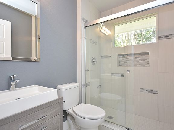5th image of 9811 Parkfield Dr