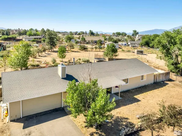 1585 Jones St, Minden, NV 89423