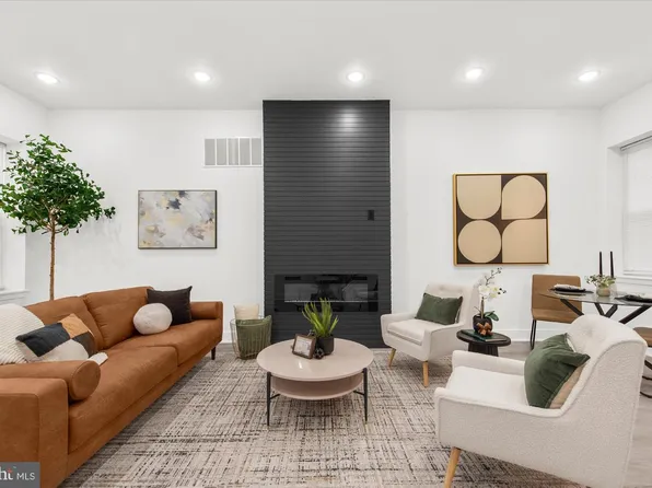 4038 Green St, Philadelphia, PA 19104