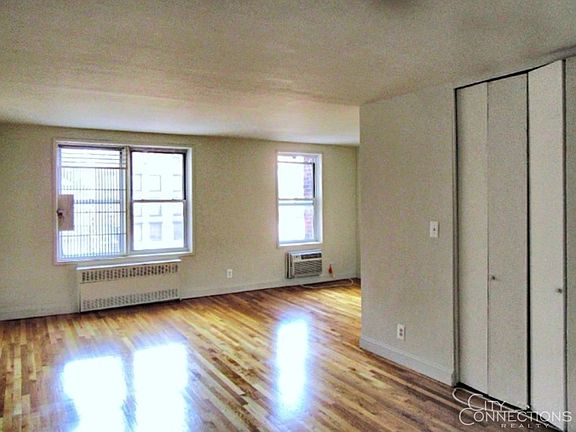 2nd image of 310 W 47th St APT 7K