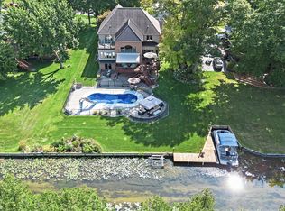 4973 Parview Dr, Clarkston, MI 48346