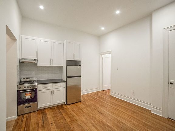 2nd image of 90 Pierrepont St APT 2C