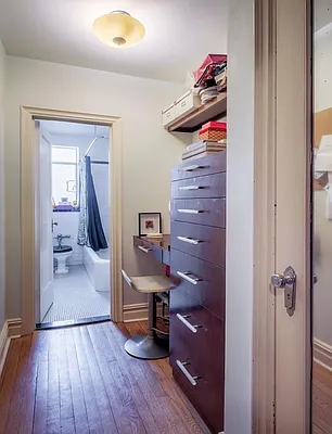 Sold by Bank Neary | media 5