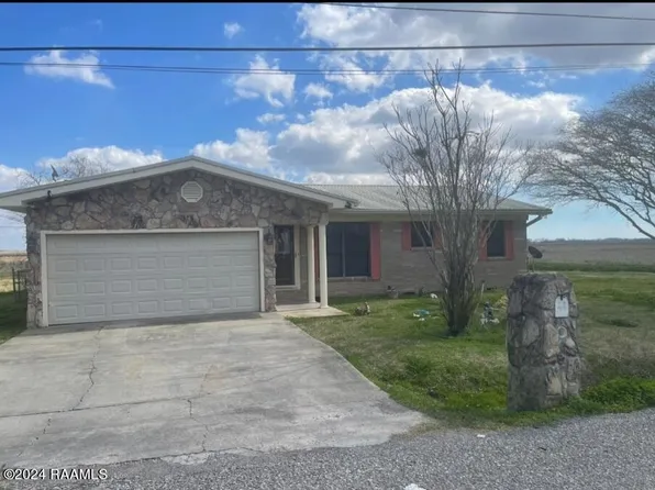 153 Fortier Cir, Jeanerette, LA 70544