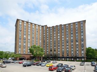 1 Renaissance Pl UNIT 213, Palatine, IL 60067