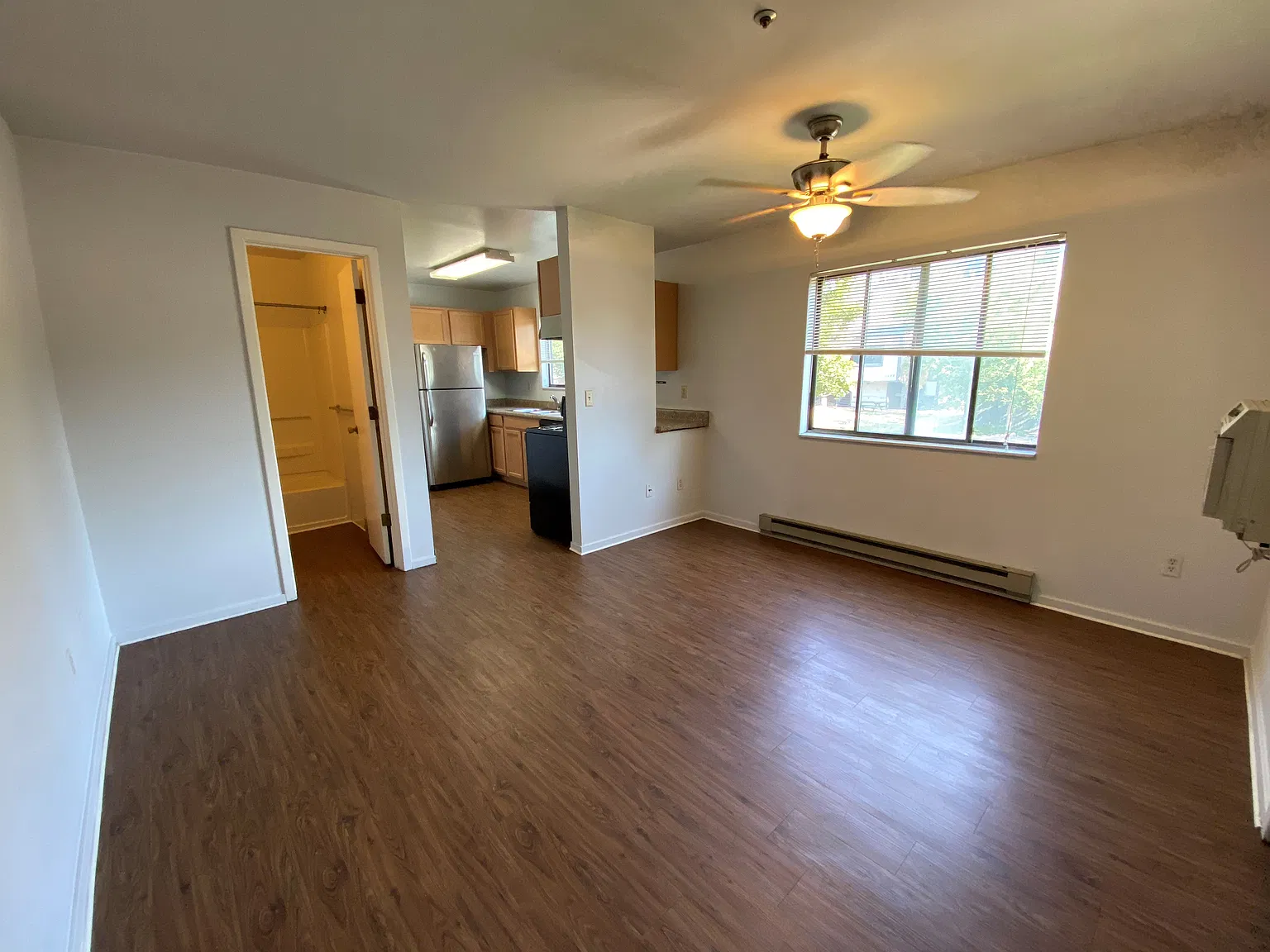2142 Canyon Blvd — Photo 2