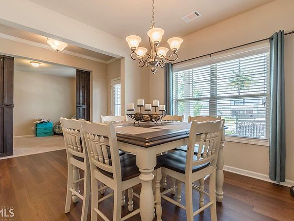 4th image of 4681 Summerview Dr