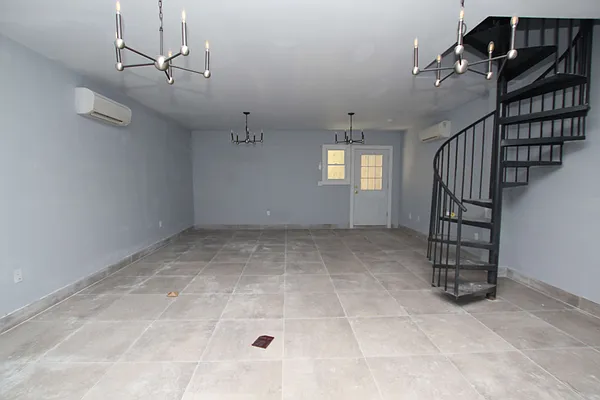 Rented by Nooklyn NYC LLC | media 43