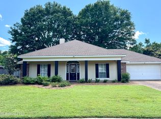 320 Colonial Dr, Madison, MS 39110