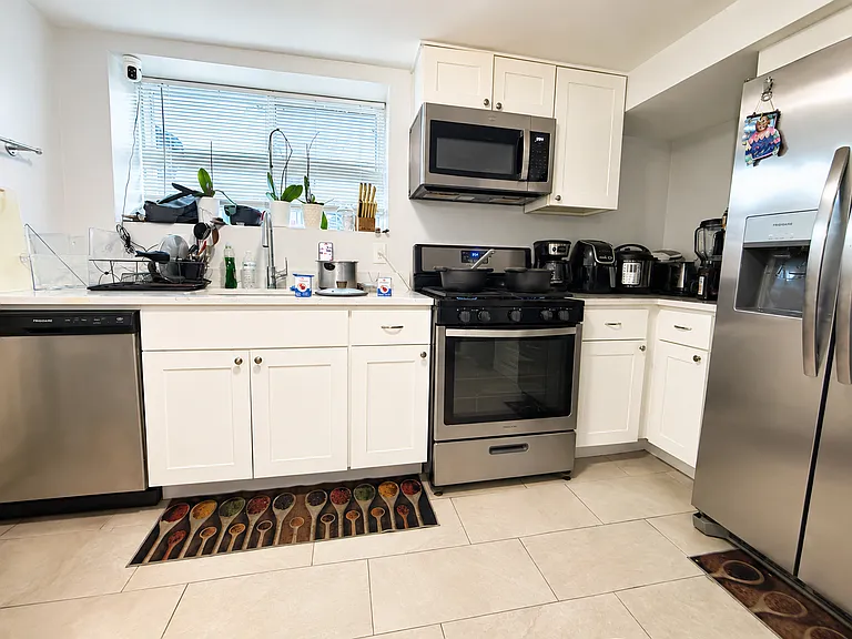 90 Fernwood Ave #1 — Photo 10