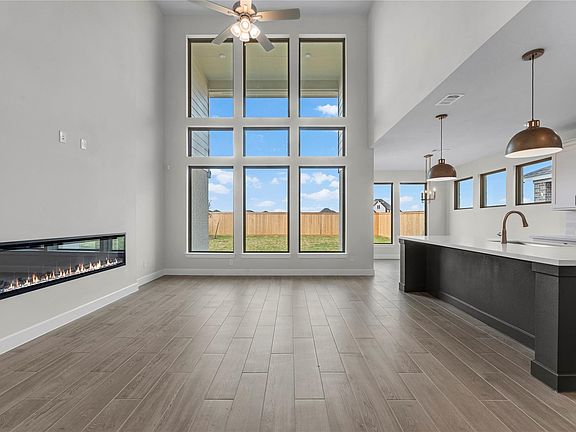 3rd image of 31131 Riley Heights Dr