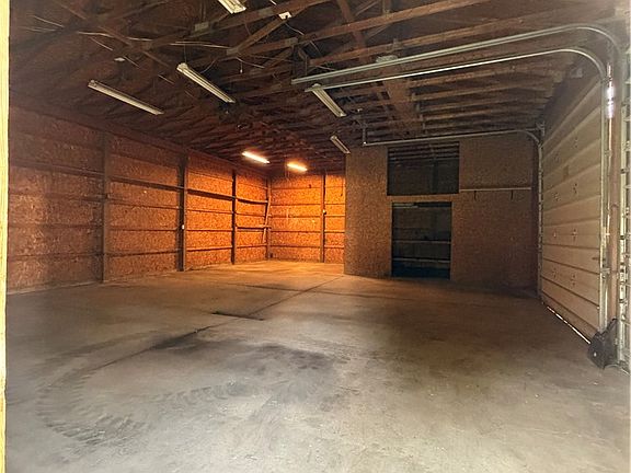 4th image of 220 Fairview Ave