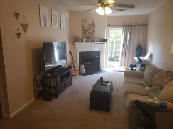 281 S Pickett St APT 102, Alexandria, VA 22304