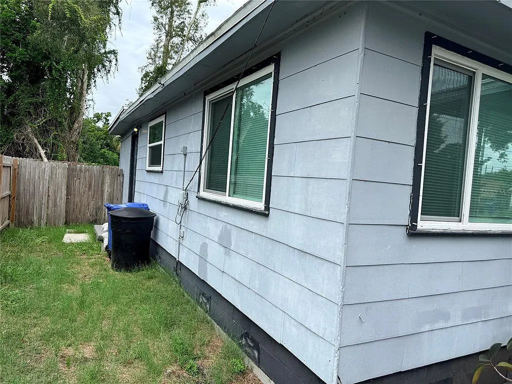 2 bed, 1.0 bath, 841 sqft, $1,400 — Photo 3