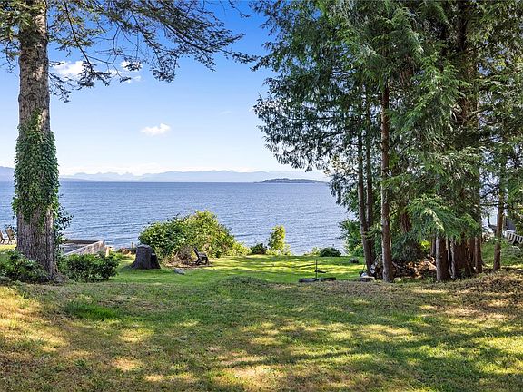 3rd image of 1378 Reef Rd