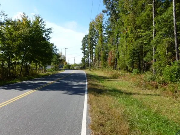 25 Early Ave, Sandston, VA 23150