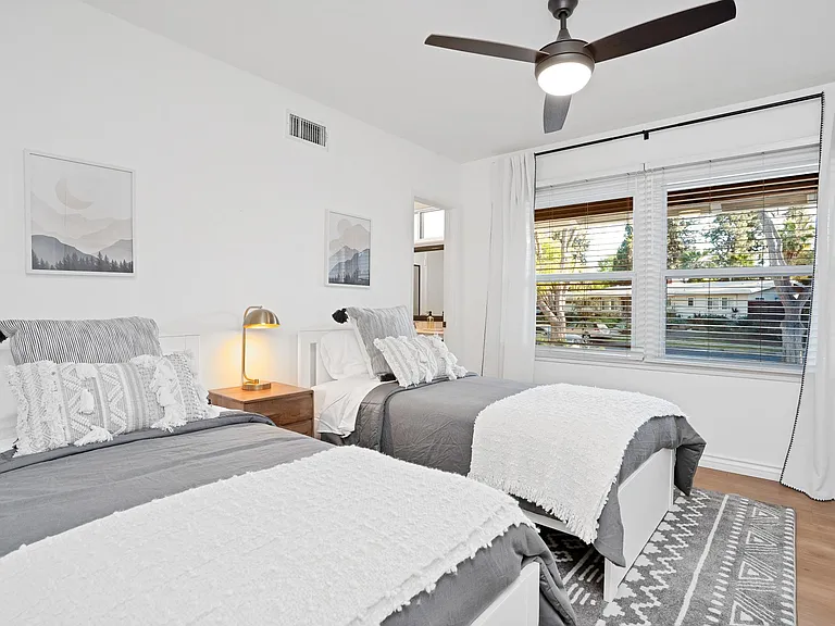 23027 Gainford St — Photo 27