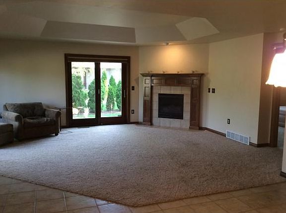 2nd image of 1069 Coronado Ct