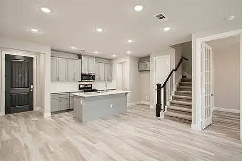 2nd image of 4552 Titus Cir