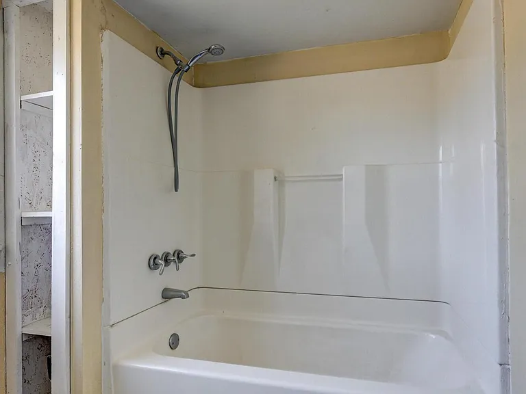1417 W A St — Photo 20