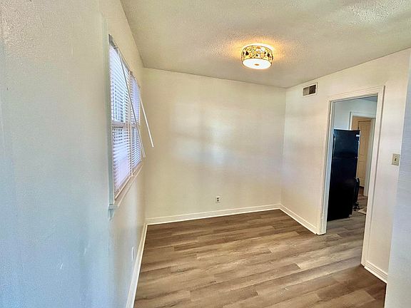 5th image of 205 Torreon Dr