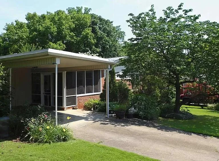 2009 Twain Rd — Photo 1