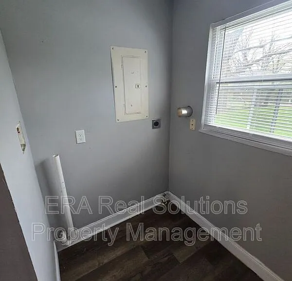 2999 E 11th Ave — Photo 9
