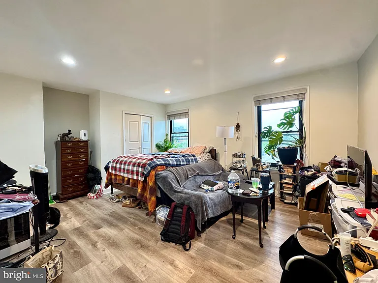 2226 Fairmount Ave #3 — Photo 3