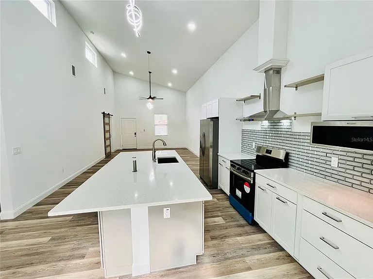 7622 Cypress Dr — Photo 8