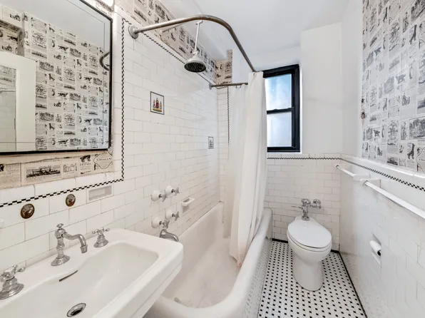 235 East 22nd Street image 7 of 14