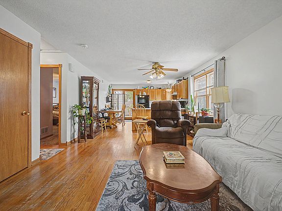 3rd image of 1484 Hazelwood St