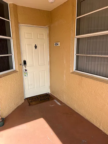 8284 NW 24th St Photo 1