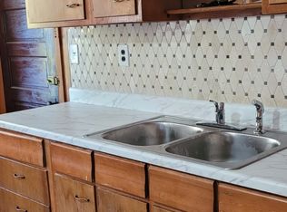 209 Ashburnham St #2L, Fitchburg, MA 01420