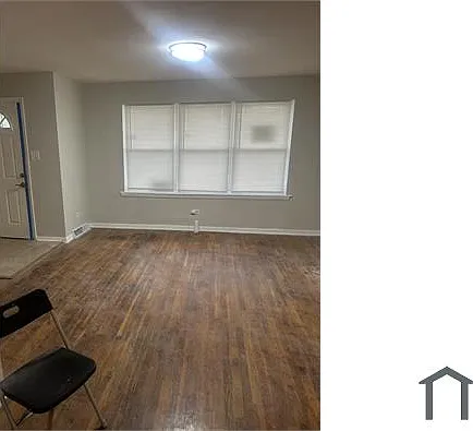 8924 S Parnell Ave — Photo 3