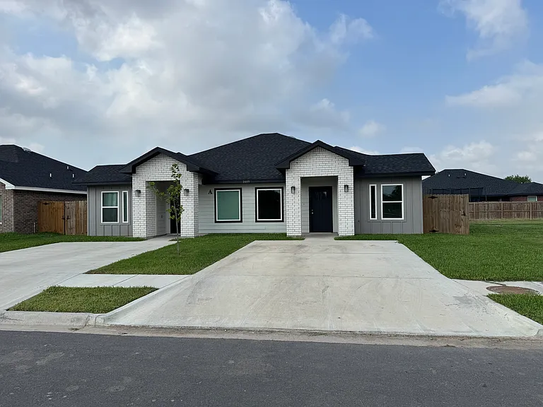 1605 Los Alamos St #A — Photo 1