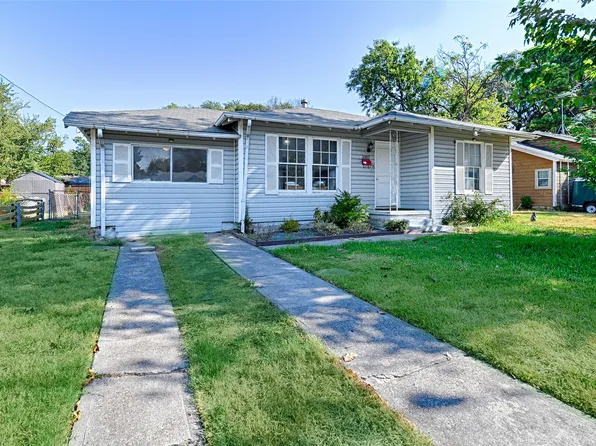 1007 E Russell Ave, Carrollton, TX 75006