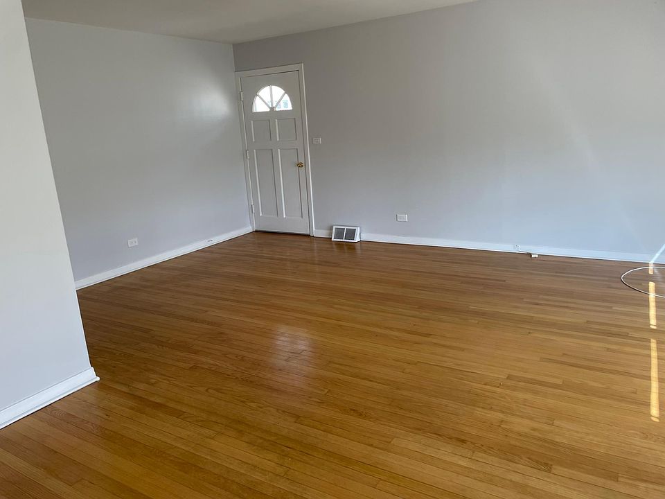 1st image of 1847 Ash St